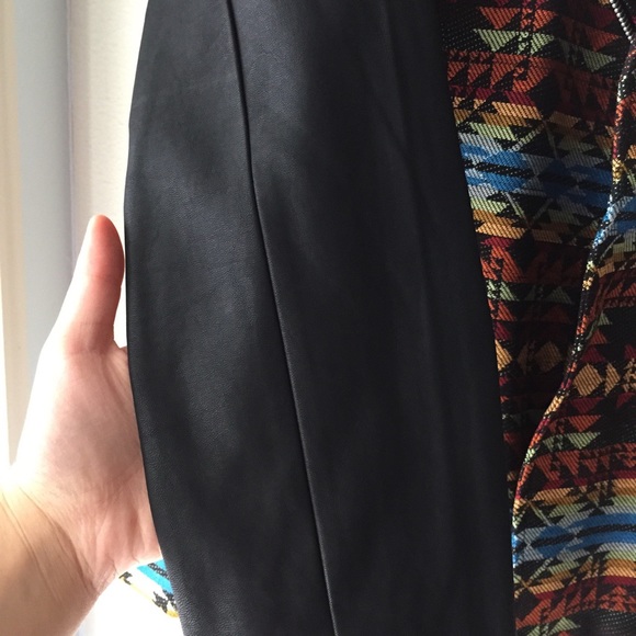 Patterned Jacket - Picture 4 of 4